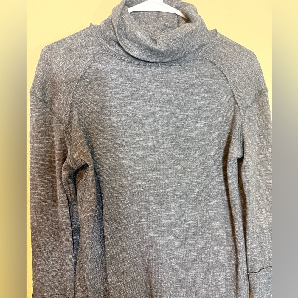 Free People Charcoal Cowl Neck Sweater size small oversized - Picture 5 of 8